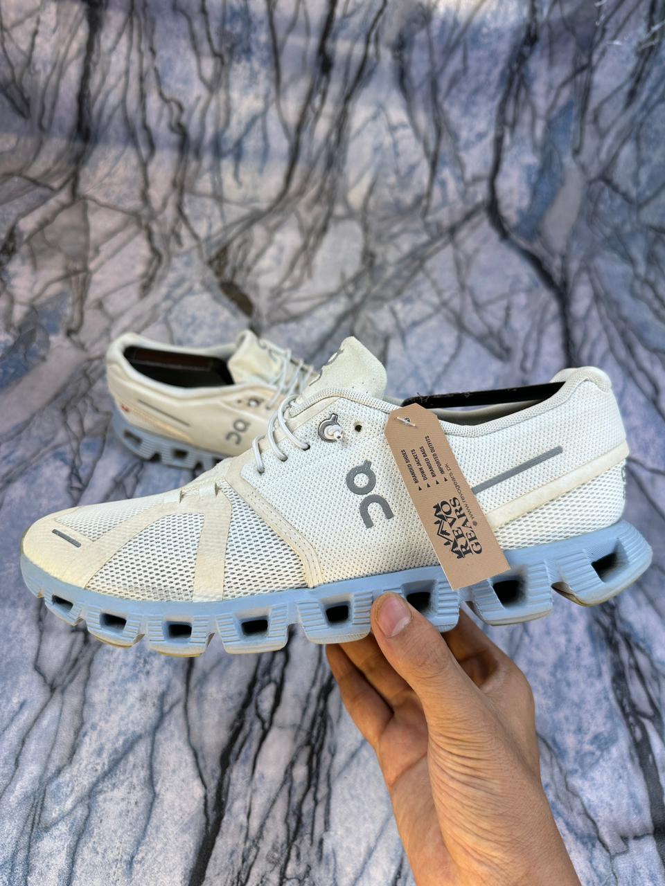 On Cloud 5 Branded Running Shoes