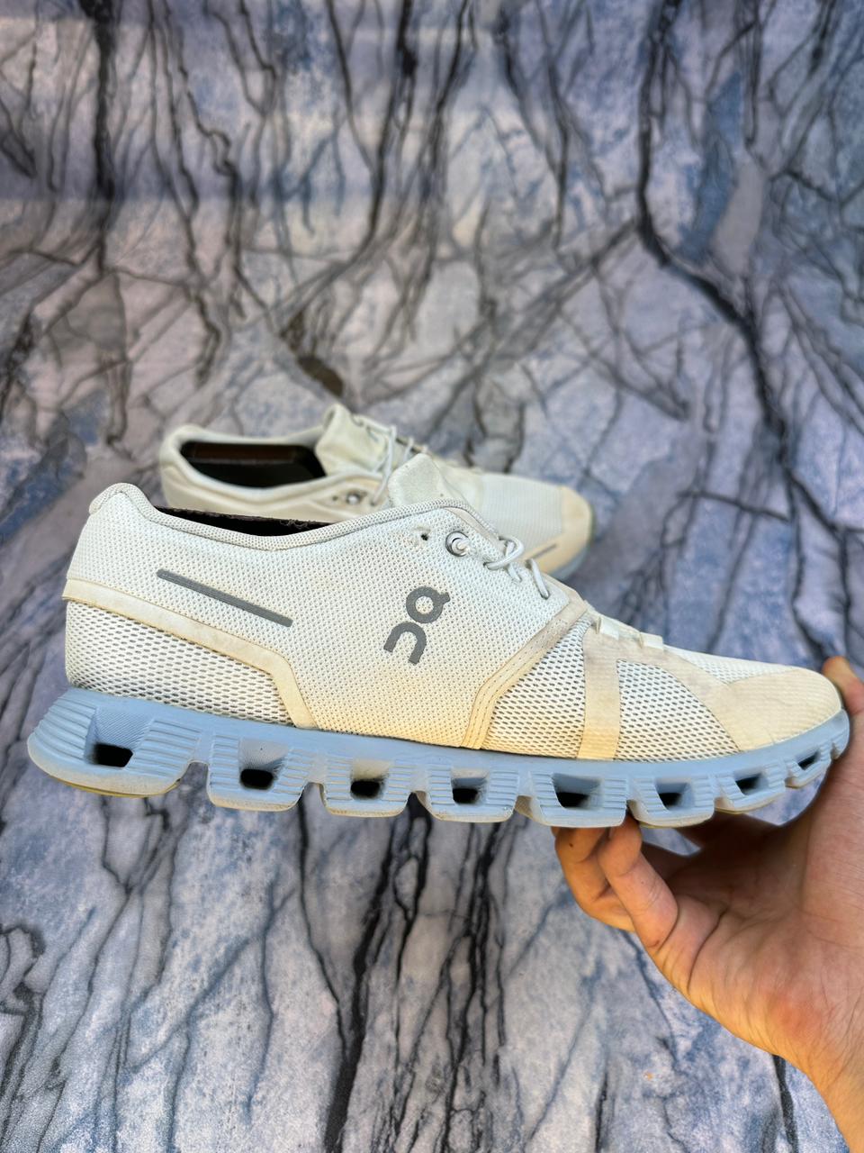 On Cloud 5 Branded Running Shoes