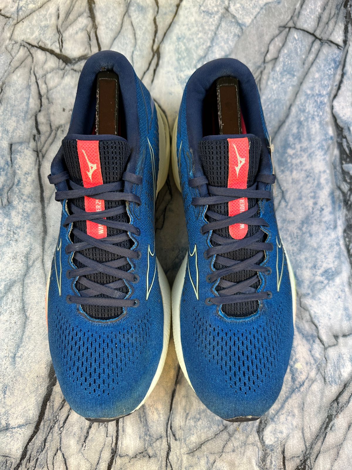 Mizuno Wave Rider 25 Branded Running Shoes