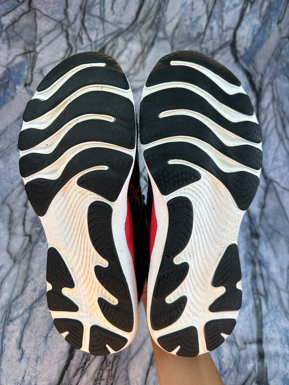 ASICS Gel-Cumulus 24 in the "Navy/Olive Oil Branded Running Shoes