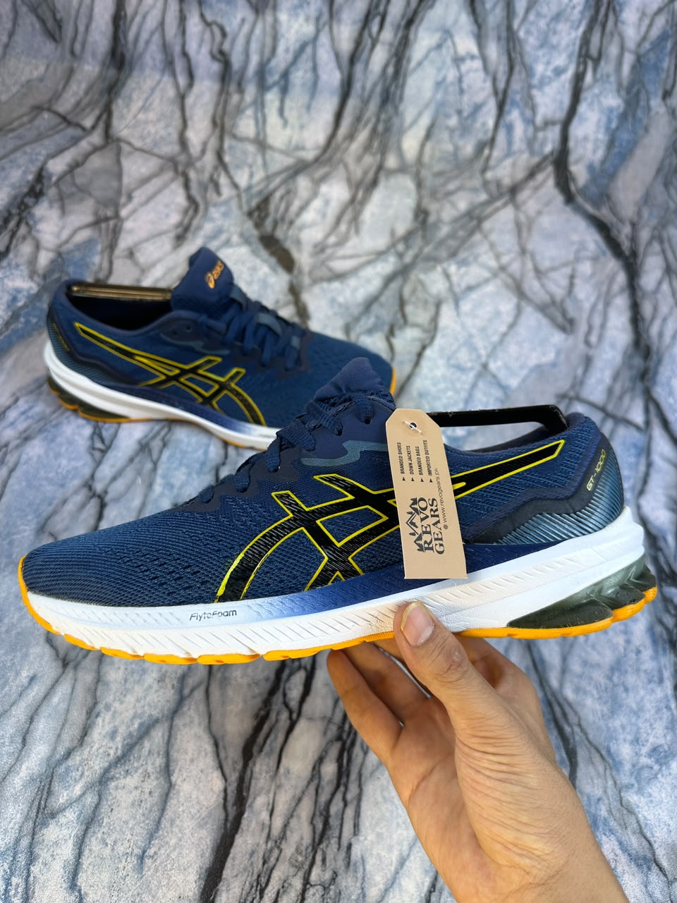 Asics GT-1000 Branded Running Shoes