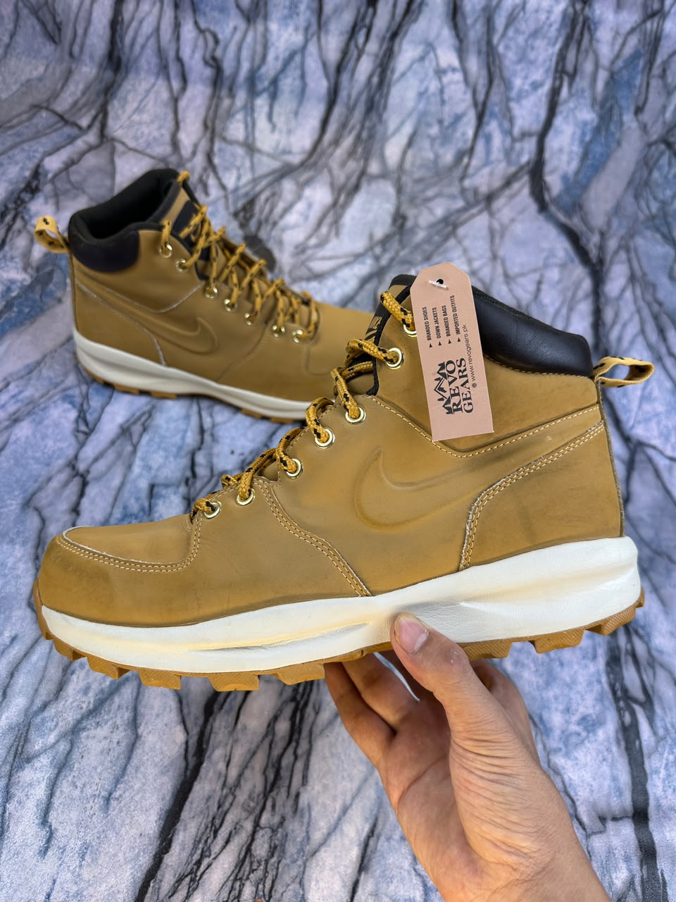 Nike Manoa Leather Branded Boots