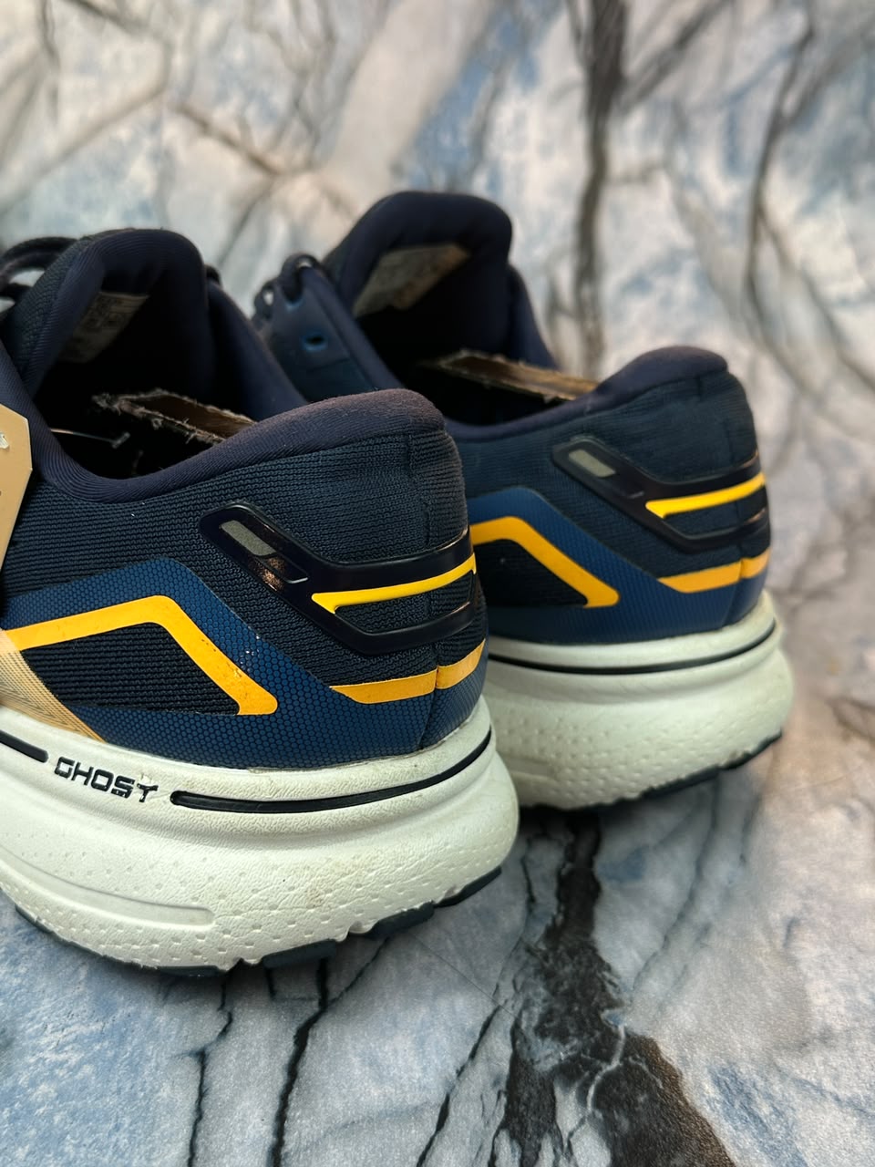 Brooks Ghost 15 Lightweight Branded Shoes