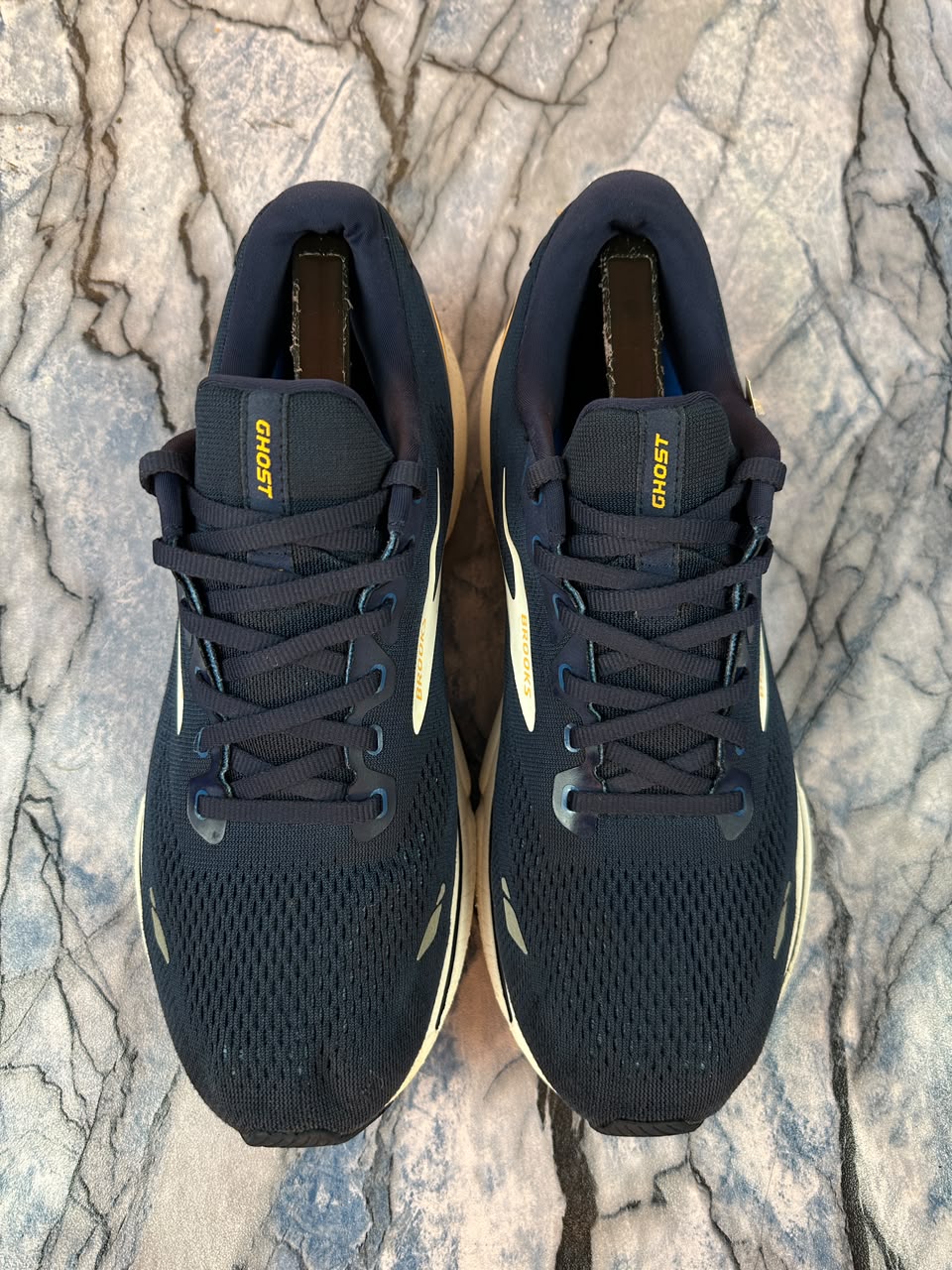 Brooks Ghost 15 Lightweight Branded Shoes